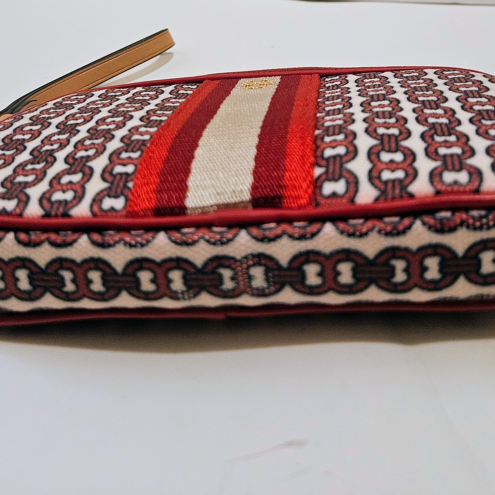 Tory Burch Red and Beige Gemini Link Wristlet - Picture 5 of 7